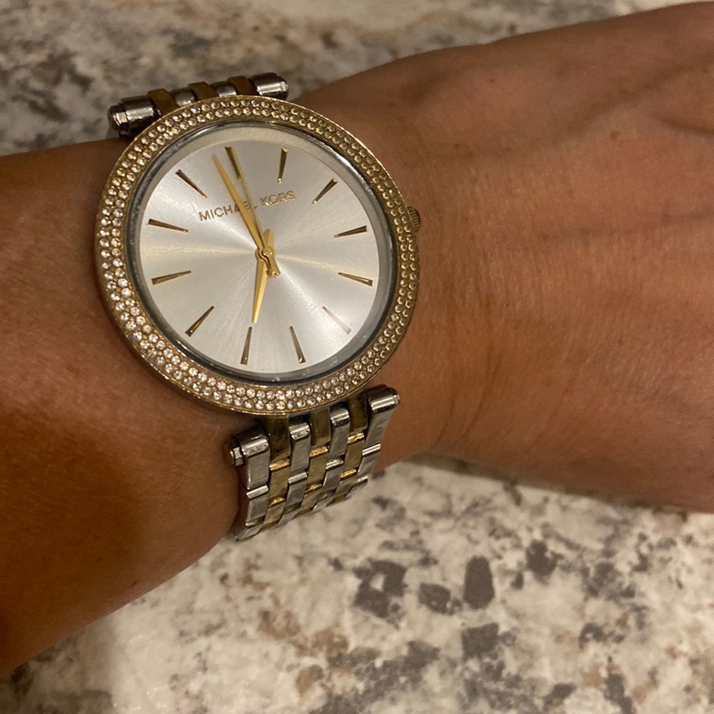 Michael Kors watch - Picture 2 of 3